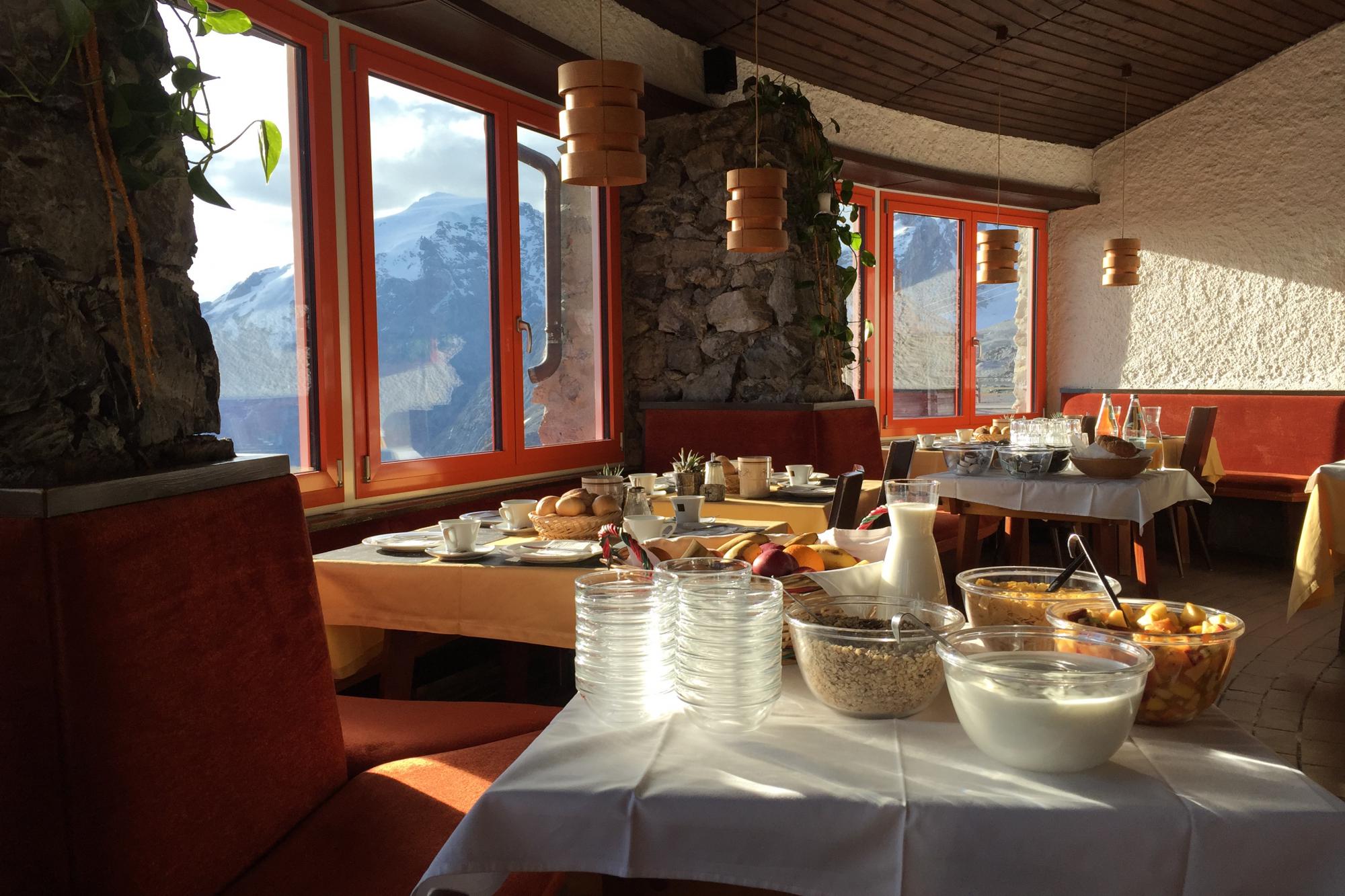 Frühstücken & Brunch am Stilfser Joch – Tibet Hütte